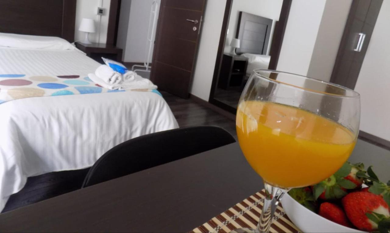 Residencia Viriato Hostel - Seville — Fotos 1