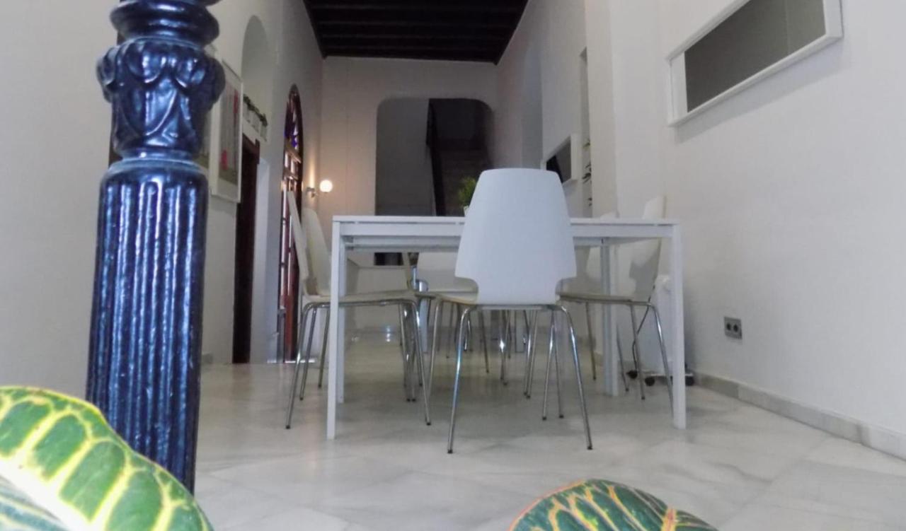 Residencia Viriato Hostel - Seville, Seville